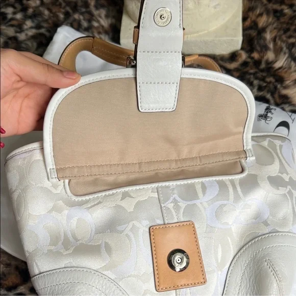 Y2K Coach SoHo Small Shoulder Tote - Picture 8 of 8